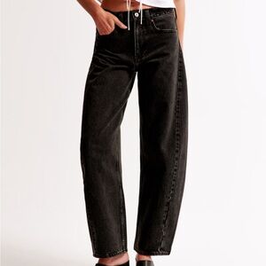 Abercrombie & Fitch Mid Rise Barrel Jean size 25R